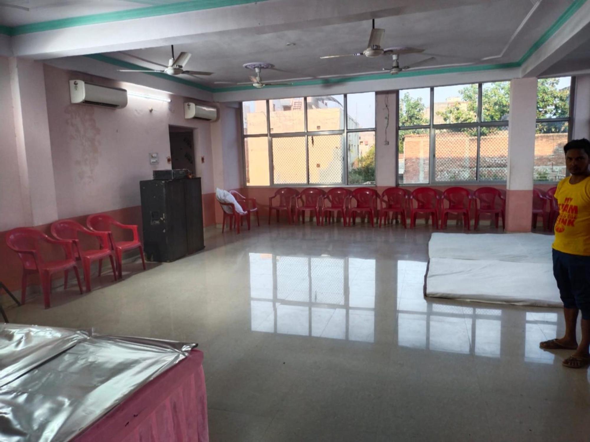Goroomgo Varanasi Paradise Varanasi - Parking & Restaurant Available - Perfect Location And Comfortable Room Exterior photo